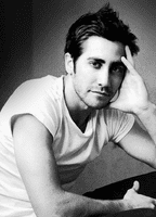 jake-gyllenhaalBWTSHIRT.jpg.thumb.png.9beb318215acd12a6ccd3a5a3bf38003.png