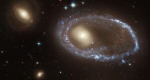 کهکشان ارباب حلقه ها AM 0644-741